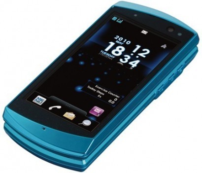 Fujitsu F-06B - новый тачфон с 13 Мпикс камерой и функцией записи Full HD видео