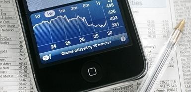 Банкиры меняют свои BlackBerrys на iPhone.