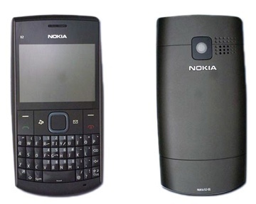 Nokia X2-01 - бюджетный телефон с QWERTY-клавиатурой