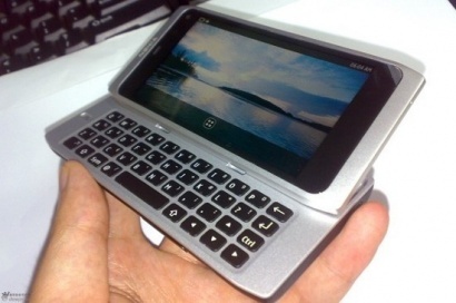 Nokia отменила выпуск MeeGo смартфона Nokia N9-00