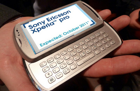 Смартфон Sony Ericsson Xperia Pro отложен до октября