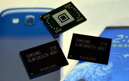 Samsung начинает выпуск быстрых чипов флеш-памяти для мобильных устройств