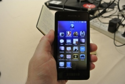 Устройства на BlackBerry 10 очень понравились сотовым операторам