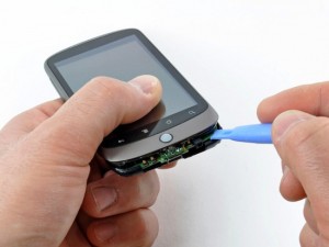 Смартфон Google Nexus One вскрыли. Что внутри?