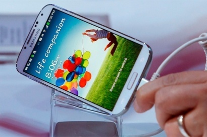 В апреле россияне смогут купить Samsung Galaxy S4 по цене 30 000 руб.
