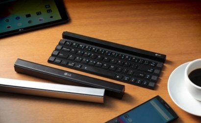 Сворачивающаяся клавиатура LG Rolly Keyboard
